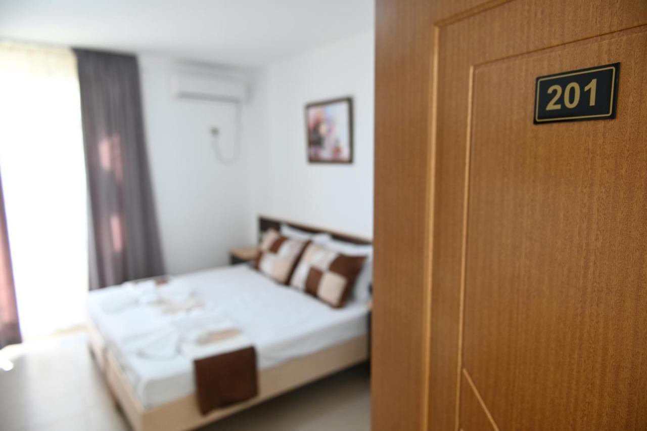 Vila Oxinn Kryemëdhej Kültér fotó