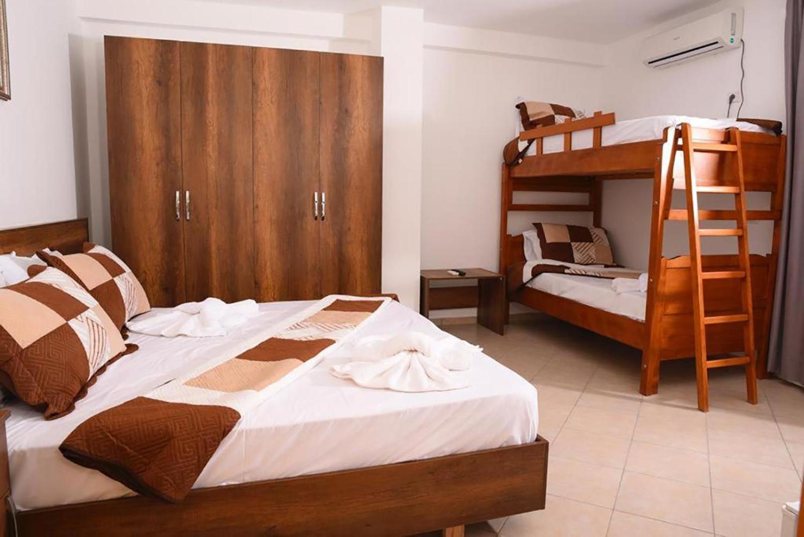 Vila Oxinn Kryemëdhej Kültér fotó